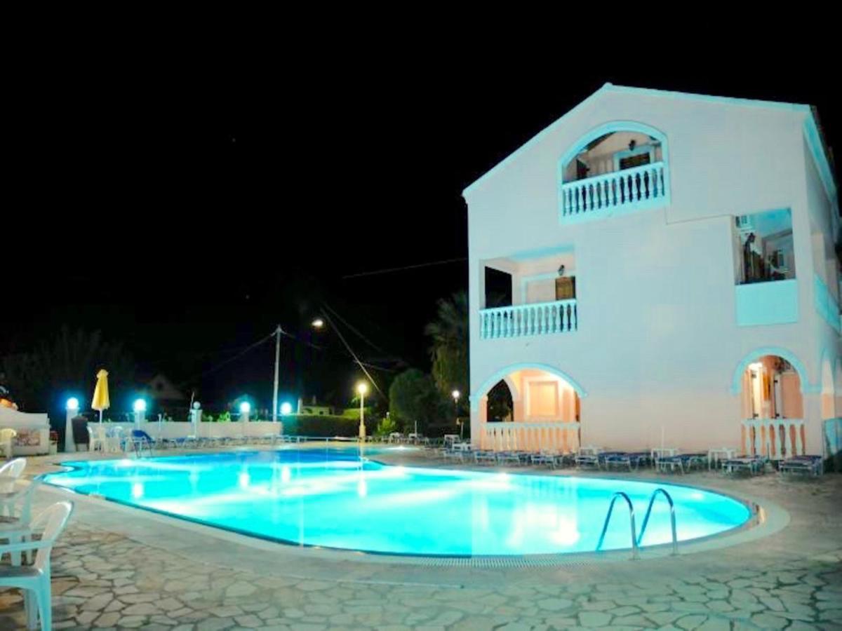 Pink & Blue Beachfront Apartments Acharavi  Exterior foto