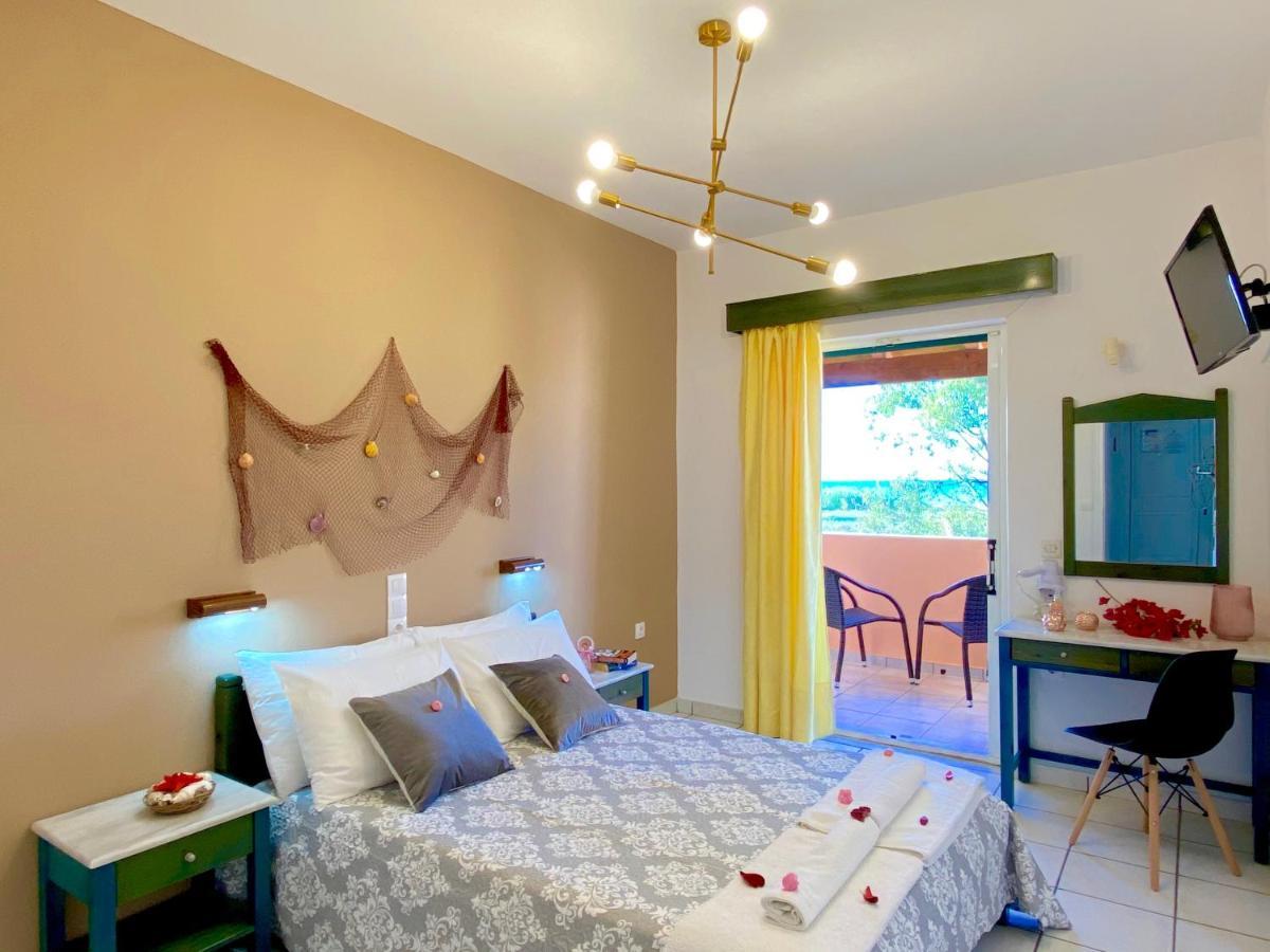 Pink & Blue Beachfront Apartments Acharavi  Exterior foto