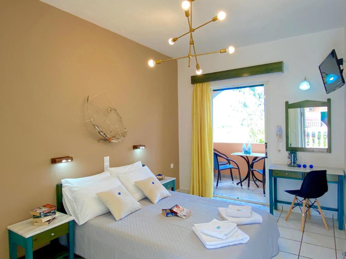 Pink & Blue Beachfront Apartments Acharavi  Exterior foto