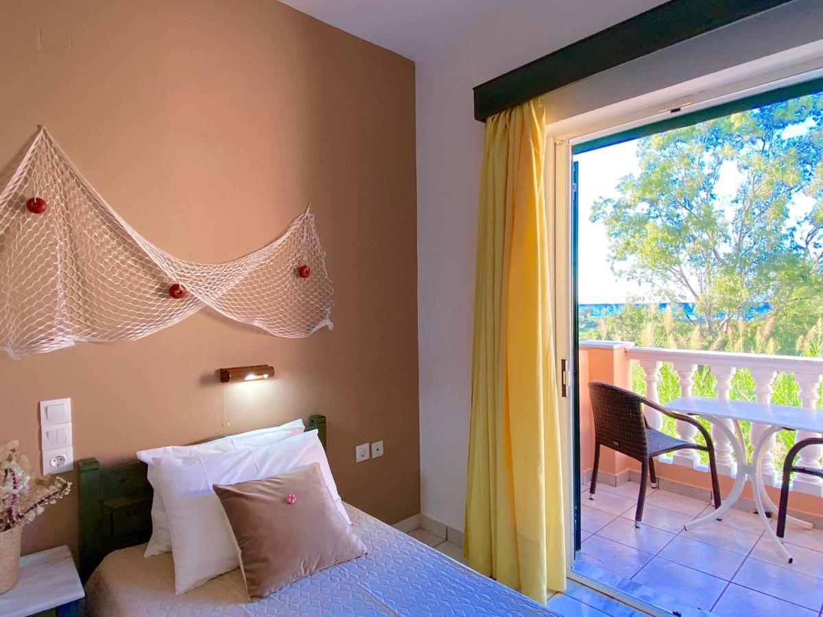 Pink & Blue Beachfront Apartments Acharavi  Exterior foto